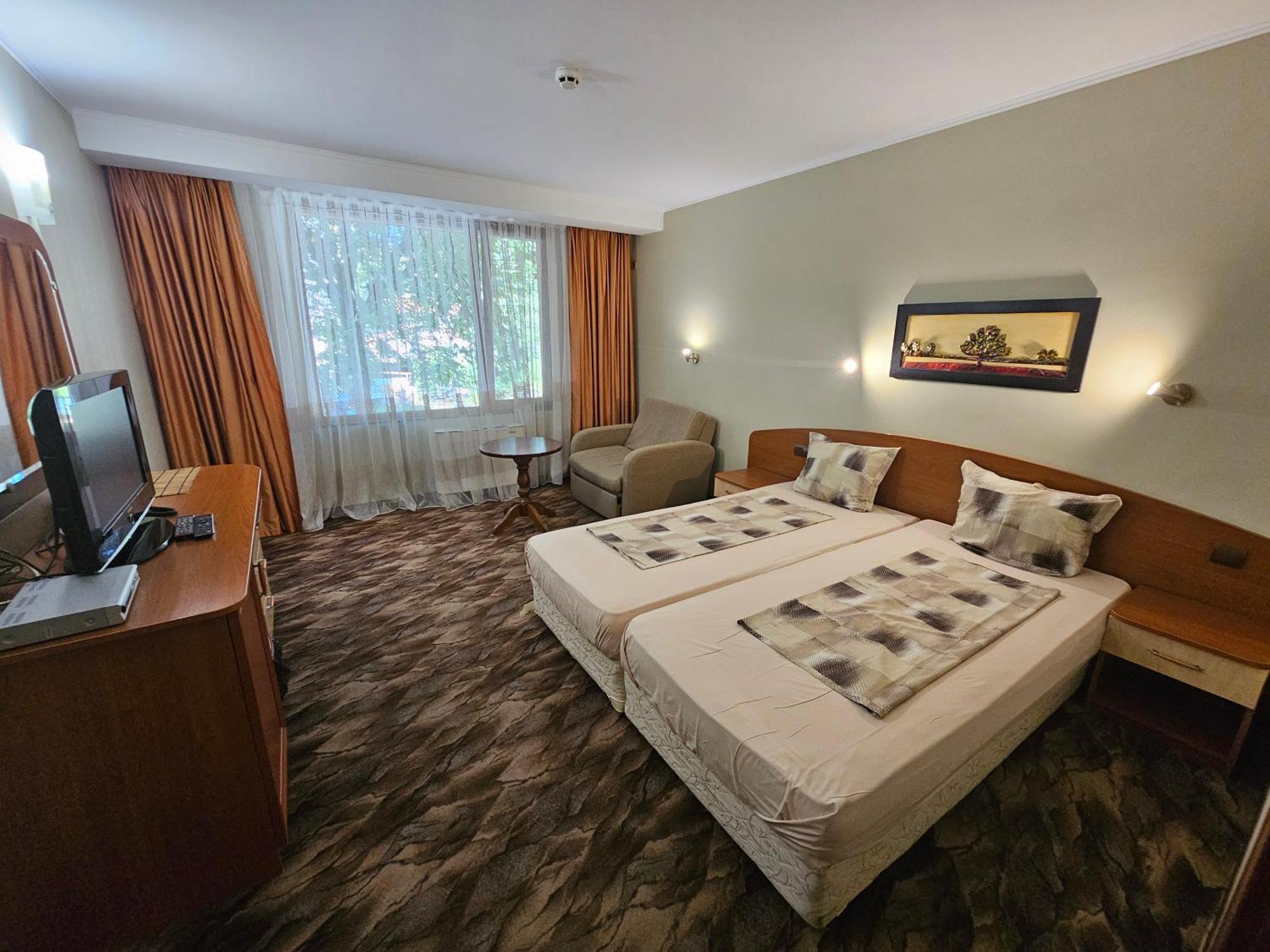 Family Hotel Jeri Velingrad Ngoại thất bức ảnh