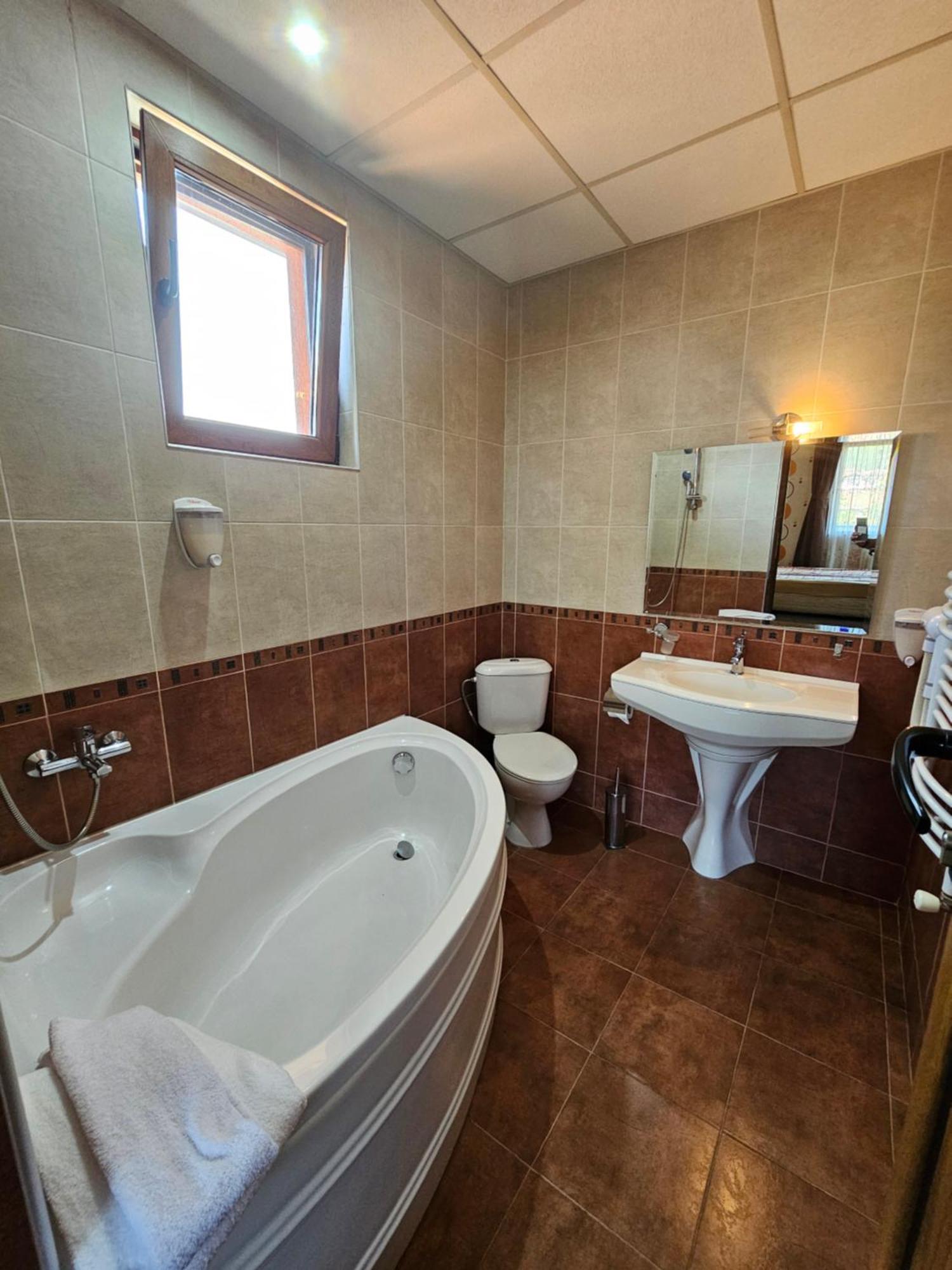 Family Hotel Jeri Velingrad Ngoại thất bức ảnh